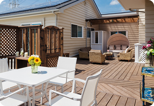 リビングの隣で海外リゾート セカンドリビングの贅沢空間