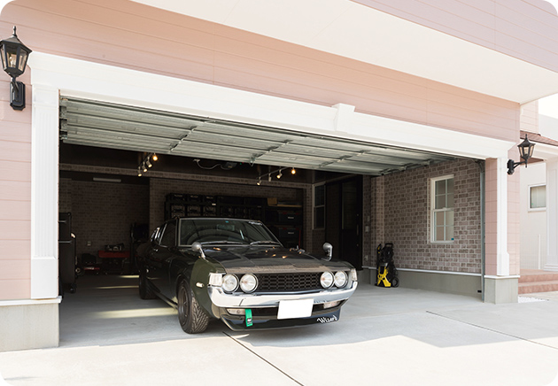 邸宅感あふれるガレージハウス